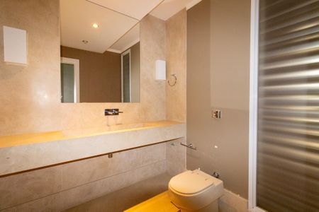 Casa de condomínio à venda com 434m², 4 quartos e 4 vagas Casa de condomínio à venda com 434m², 4 quartos e 4 vagasLavabo