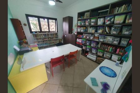 Casa de condomínio à venda com 360m², 3 quartos e 4 vagas
