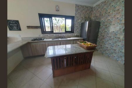 Casa de condomínio à venda com 360m², 3 quartos e 4 vagas