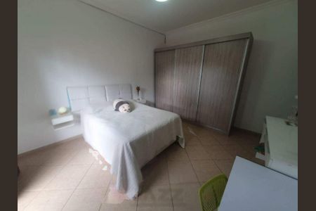 Casa de condomínio à venda com 360m², 3 quartos e 4 vagas