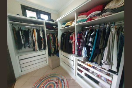Casa de condomínio à venda com 360m², 3 quartos e 4 vagas