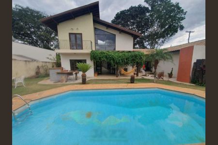 Casa de condomínio à venda com 360m², 3 quartos e 4 vagas