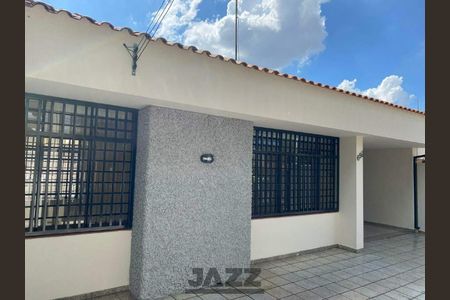Casa à venda com 233m², 4 quartos e sem vaga