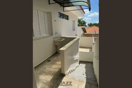 Casa à venda com 233m², 4 quartos e sem vaga