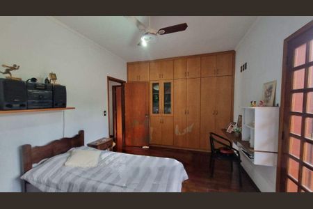 Casa à venda com 300m², 5 quartos e 4 vagas