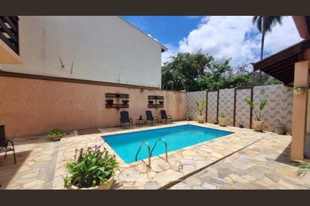 Casa à venda com 300m², 5 quartos e 4 vagas