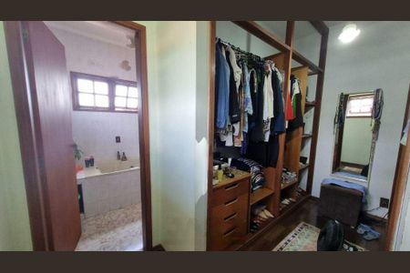 Casa à venda com 300m², 5 quartos e 4 vagas