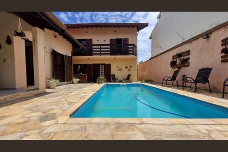 Casa à venda com 300m², 5 quartos e 4 vagas