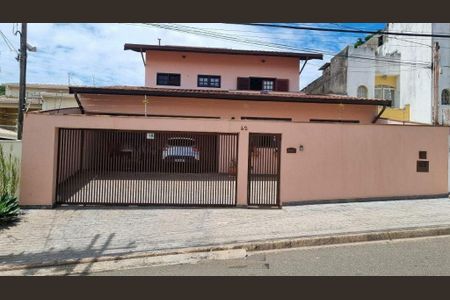 Casa à venda com 300m², 5 quartos e 4 vagas