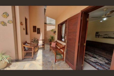 Casa à venda com 300m², 5 quartos e 4 vagas