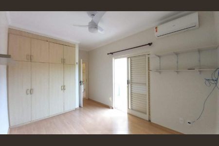 Casa à venda com 282m², 3 quartos e 4 vagas