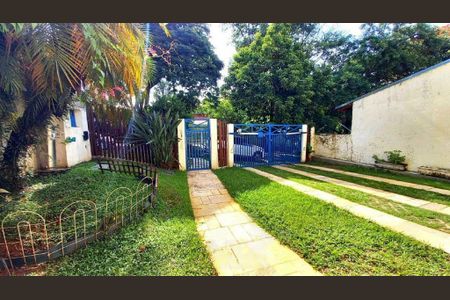 Casa à venda com 282m², 3 quartos e 4 vagas