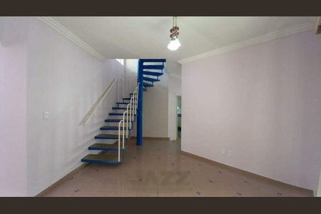 Casa à venda com 282m², 3 quartos e 4 vagas