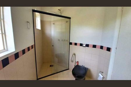 Casa à venda com 282m², 3 quartos e 4 vagas