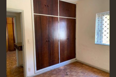 Casa à venda com 194m², 3 quartos e 2 vagas