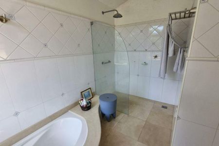 Casa de condomínio à venda com 496m², 4 quartos e 4 vagas