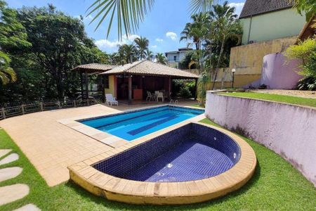 Casa de condomínio à venda com 496m², 4 quartos e 4 vagas