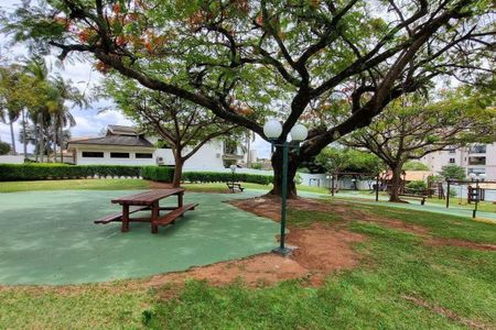 Casa de condomínio à venda com 496m², 4 quartos e 4 vagas