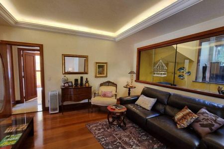 Casa de condomínio à venda com 496m², 4 quartos e 4 vagas