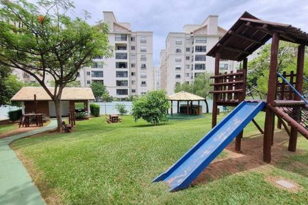Casa de condomínio à venda com 496m², 4 quartos e 4 vagas