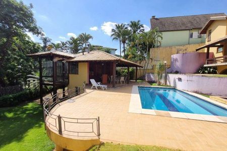 Casa de condomínio à venda com 496m², 4 quartos e 4 vagas