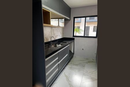 Casa de condomínio à venda com 64m², 2 quartos e 1 vaga