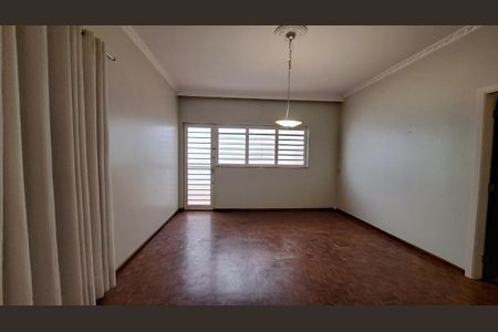 Casa à venda com 285m², 4 quartos e 4 vagas