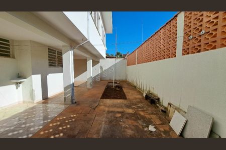 Casa à venda com 285m², 4 quartos e 4 vagas
