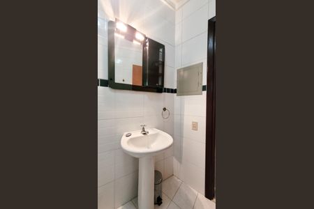 Casa de condomínio à venda com 528m², 5 quartos e 6 vagasBanheiro da Suíte 1