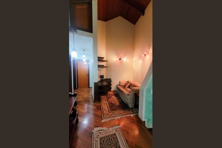 Casa de condomínio à venda com 528m², 5 quartos e 6 vagasCorredor