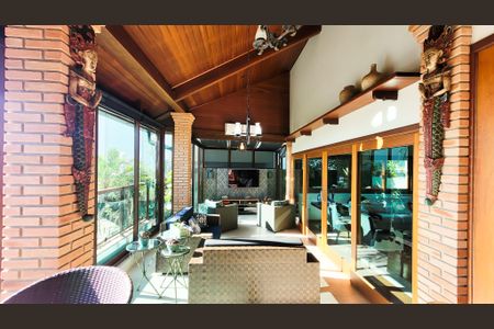 Casa de condomínio à venda com 528m², 5 quartos e 6 vagasÁrea Gourmet