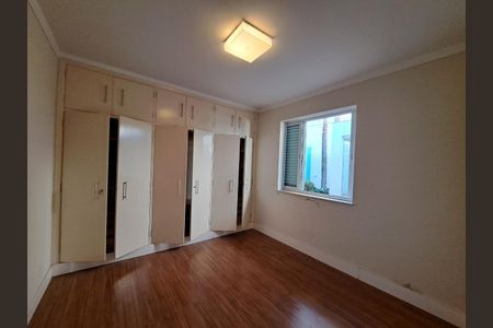 Casa à venda com 250m², 3 quartos e 3 vagas