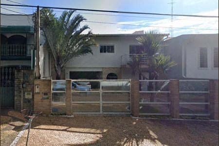 Casa à venda com 250m², 3 quartos e 3 vagas