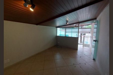 Casa à venda com 250m², 3 quartos e 3 vagas