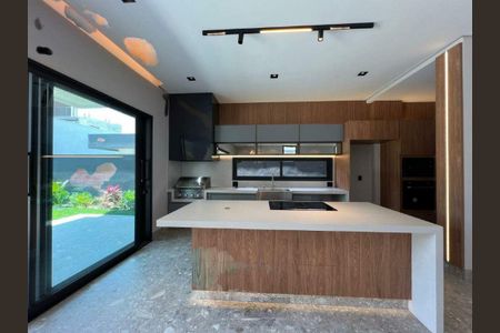 Casa de condomínio à venda com 360m², 4 quartos e 4 vagas