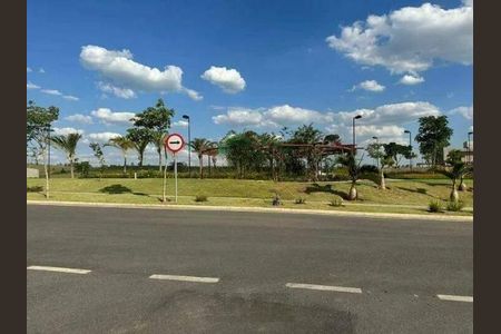 Casa de condomínio à venda com 360m², 4 quartos e 4 vagas