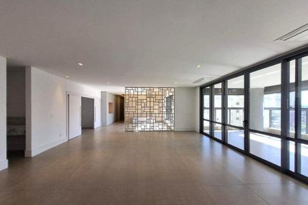 Apartamento à venda com 313m², 3 quartos e 4 vagas