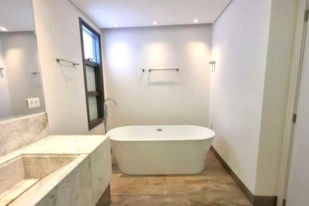 Apartamento à venda com 313m², 3 quartos e 4 vagas