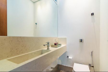 Casa de condomínio à venda com 537m², 4 quartos e 4 vagas