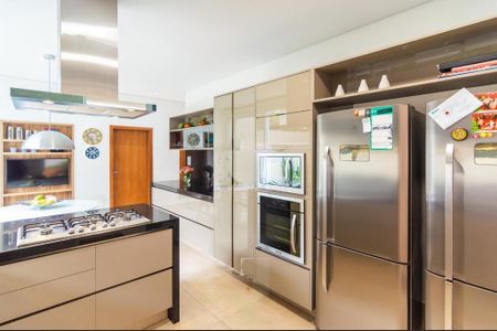 Casa de condomínio à venda com 537m², 4 quartos e 4 vagas