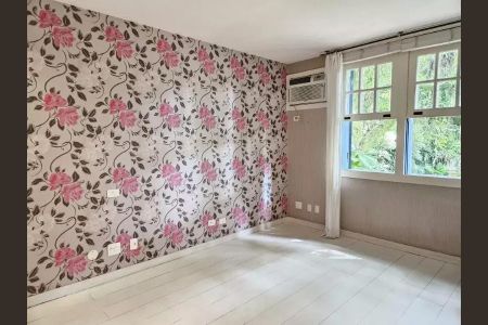 Casa à venda com 564m², 4 quartos e 3 vagas