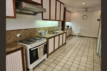 Casa à venda com 564m², 4 quartos e 3 vagas