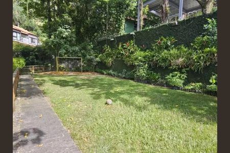 Casa à venda com 564m², 4 quartos e 3 vagas