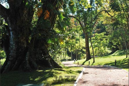 Casa de condomínio à venda com 415m², 3 quartos e 6 vagas