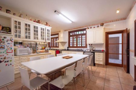 Casa de condomínio à venda com 1000m², 4 quartos e 8 vagas