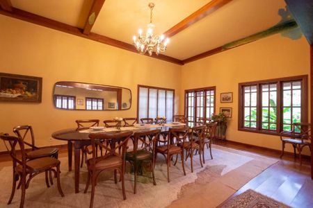 Casa de condomínio à venda com 1000m², 4 quartos e 8 vagas