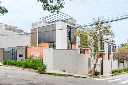 Casa à venda com 225m², 3 quartos e 3 vagas Casa à venda com 225m², 3 quartos e 3 vagasFoto 04
