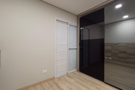 Apartamento à venda com 77m², 3 quartos e 2 vagas Apartamento à venda com 77m², 3 quartos e 2 vagasSuíte