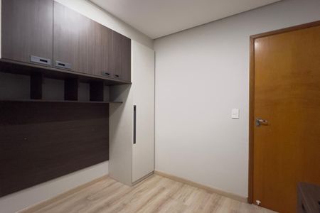 Apartamento à venda com 77m², 3 quartos e 2 vagas Apartamento à venda com 77m², 3 quartos e 2 vagasQuarto 2