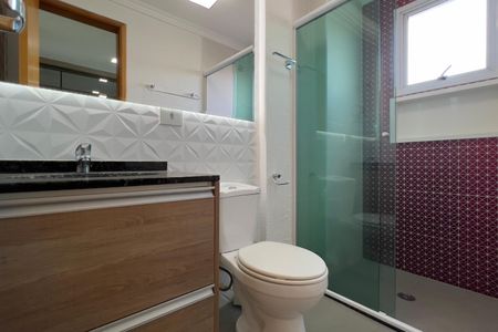 Apartamento à venda com 77m², 3 quartos e 2 vagas Apartamento à venda com 77m², 3 quartos e 2 vagasBanheiro da Suíte